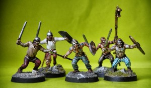 Guerrieri Celti,miniaturein plastica scala 28mm Warlord Games, pittura giallinovagabondo
