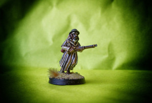 Goumier, miniatura 28mm metallo Artizan Designs, pittura giallinovagabondo