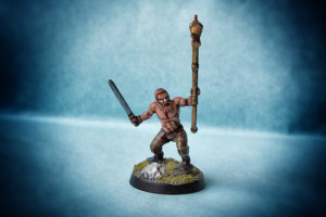 Guerriero Celta,miniatura in plastica scala 28mm Warlord Games, pittura giallinovagabondo