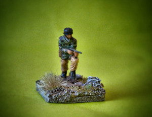 Fallschirmjäger, soldatino plastica scala 1:72 Airfix,pittura Giorgio Albertini,ambientazione giallinovagabondo