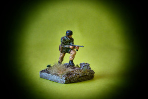 Fallschirmjäger, soldatino plastica scala 1:72 Airfix,pittura Giorgio Albertini,ambientazione giallinovagabondo