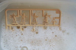 Deutsche Panzergrenadiere Revell, miniature in plastica scala 1: 72 a bagno con sapone per stoviglie