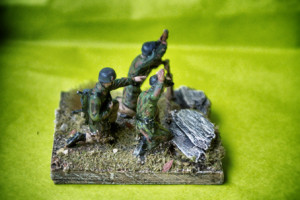 German Fallschirmjäger mortar team , soldatini in plastica scala 1/72,pittura giallinovagabondo