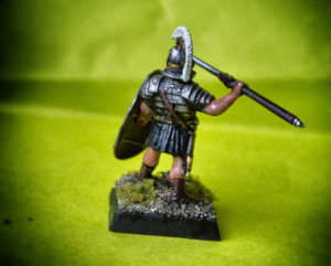 Pretoriano,miniatura 28mm plastica Warlord Games,pittura giallinovagabondo
