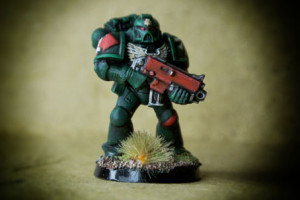 Dark Angels Space Marines, miniatura 28mm plastica Games Workshop, pittura giallinovagabondo