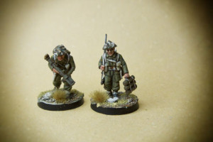 Canadian Infantry, Piat Team,miniature in plastica 28mm Warlord Games,pittura giallinovagabondo