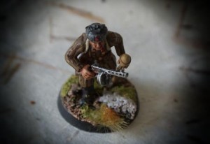 Red Army anti Tank Grenadier, miniatura plastica 28mm Warlord Games,pittura giallinovagabondo