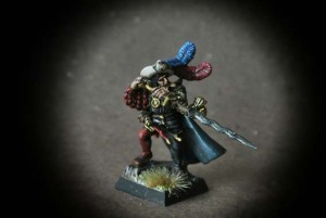 Capitano Imperiale,miniatura in plastica 28mm Games Workshop,pittura giallinovagabondo