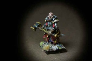 Monaco Guerriero,miniatura in resina 28mm Games Workshop,pittura giallinovagabondo