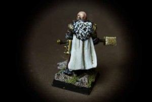 Monaco Guerriero,miniatura in resina 28mm Games Workshop,pittura giallinovagabondo 