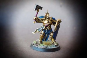 Hammers of Sigmar, miniatura in plastica Games Workshop, pittura giallinovagabondo